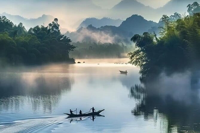 1-Day tour of Guilin-LiRiver cruise-Yangshuo Xianggong hill - The climb to Xianggong Hill