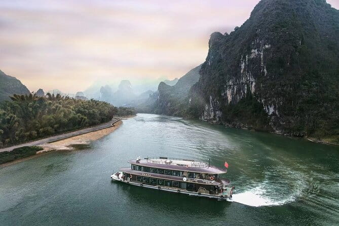 1-Day tour of Guilin-LiRiver cruise-Yangshuo Xianggong hill - The 7:30 a.m. pickup from Guilin