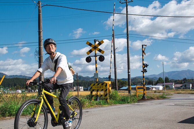 3 Hour Cycling Tour in Kakunodate - Ninety minutes through Semboku’s quiet roads