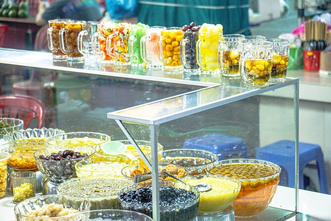 3 Hours Cycling Street Food Night Ride in Ho Chi Minh City - District 10: A Final Hour of Eating and Riding