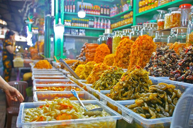 3 Hours Cycling Street Food Night Ride in Ho Chi Minh City - District 5: Food Culture Beyond the First Bite