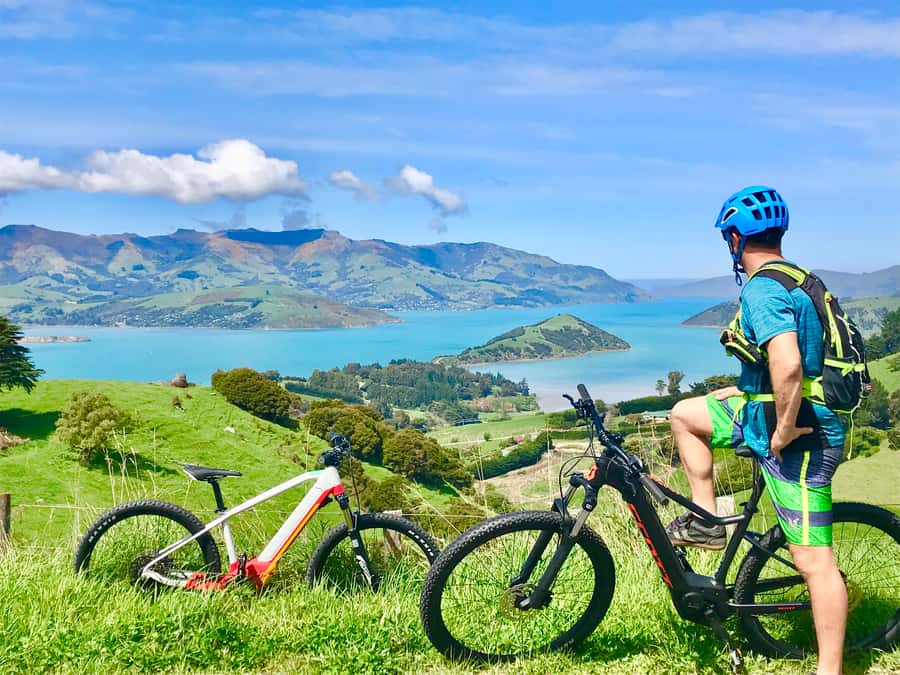 Akaroa: Guided Electric Mountain Bike Tour-Lava Loop - Why this three-hour ride works so well