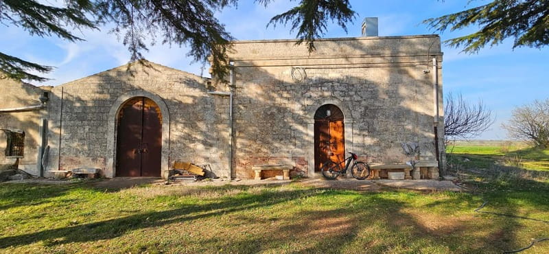 Alberobello: Easy UNESCO Trulli E-Bike Ride to Locorotondo - What working trulli add to the ride