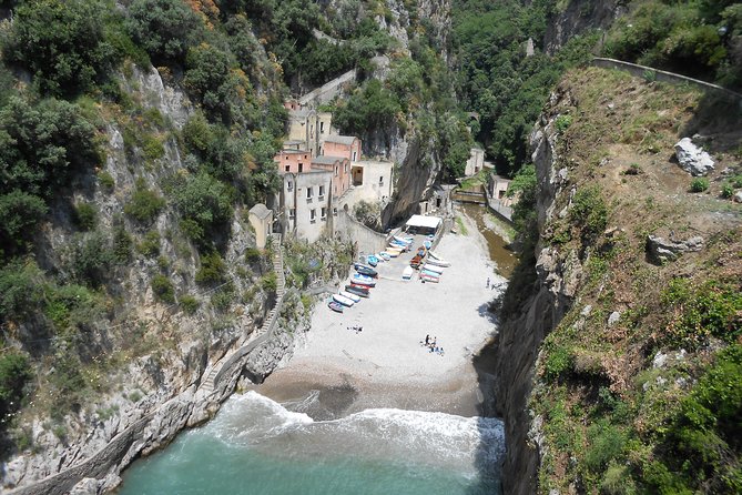 Amalfi Drive cycling tour - Praiano and the quiet fishing village