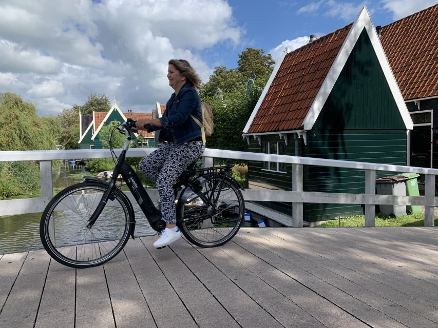 Amsterdam: Countryside Bike Tour and Zaanse Schans Windmills - Returning to Zaandam and Amsterdam