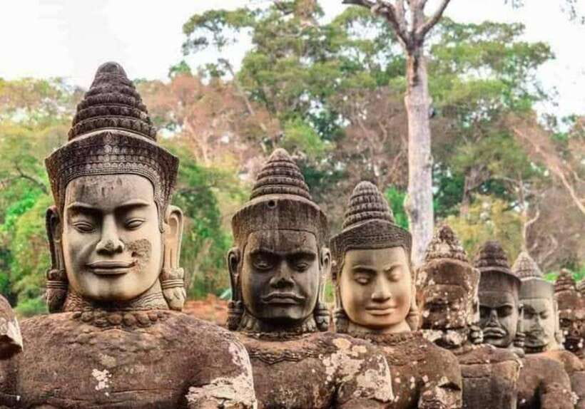 Angkor Cycling Tour - Bayon’s Stone Faces and Lunch at the Elephant Terrace