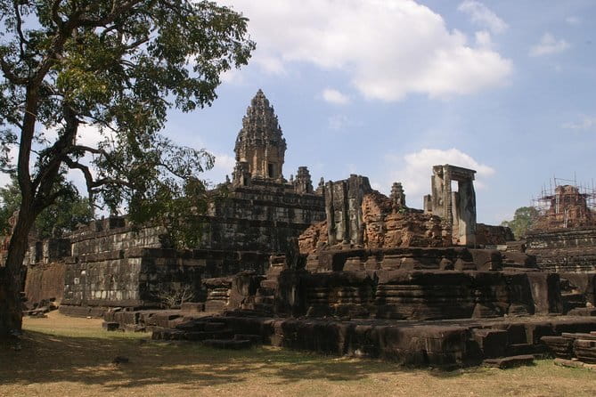 Angkor Wat Cycling Tour - Chau Say Tevoda, a smaller stop with a quieter mood