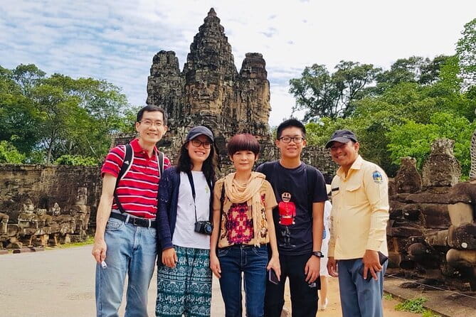 Angkor Wat Cycling Tour With local Tour Guide from Siem Reap - What the guide adds to the day