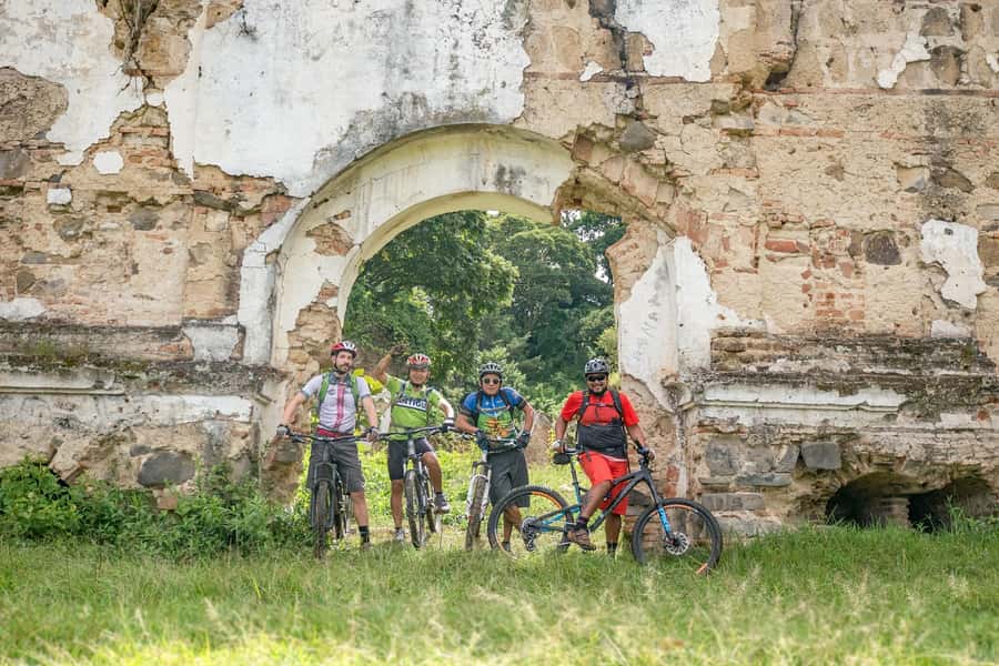 Antigua Guatemala: Half-Day Mountain Bike Tour with Guide - The first 2,500-foot descent on volcanic soil