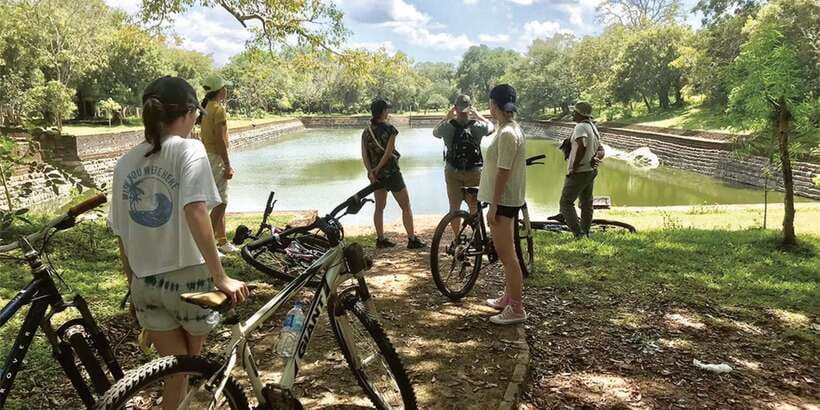 Anuradhapura: Private Half-Day Cycling Tour w/ Guide - Entering the Anuradhapura Ancient City
