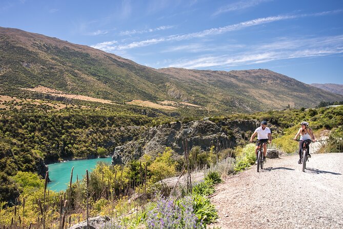Arrowtown to Gibbston – Iconic Arrow River Bridges Bike Ride - What to pack and what not to expect