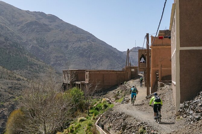 Atlas mountain bike - Leaving Marrakech for Takerkoust and Ouirgane