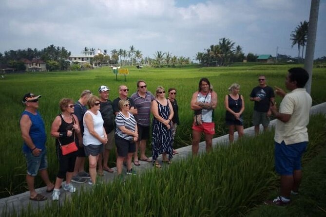 Bali Bike Adventure Tour - Passing through Bangli and its traditional market