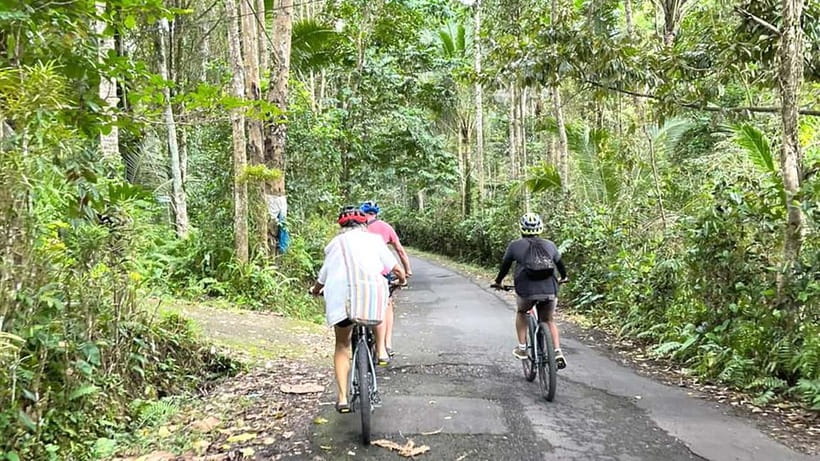 Bali Bike Adventures: The Ultimate Cycling Through Paradise - A Coffee Break at a Local Warung