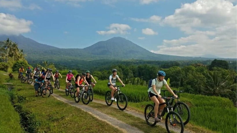 Bali: Jatiluwih Cycling Tour with Lunch and Hotel Transfer - Why Jatiluwih Works So Well by Bicycle