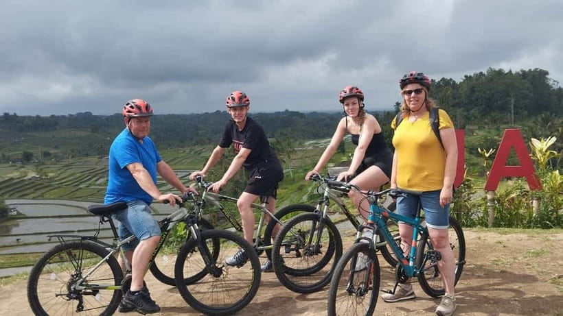 Bali: Jatiluwih Cycling Tour with Lunch and Hotel Transfer - Starting With Coffee, Fried Banana, and a Local Welcome