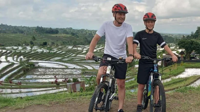 Bali: Jatiluwih Cycling Tour with Lunch and Hotel Transfer - Besikalung Temple and Its Stone Remains