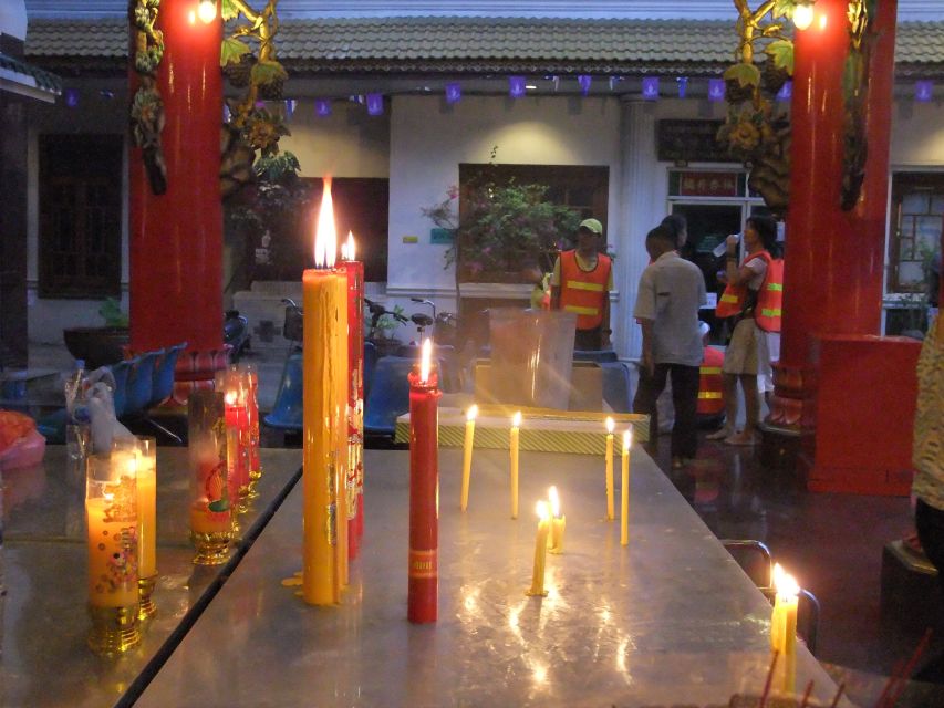 Bangkok by Night Cycling Tour with Street-food Meal - Thonburi and the quieter side of local life