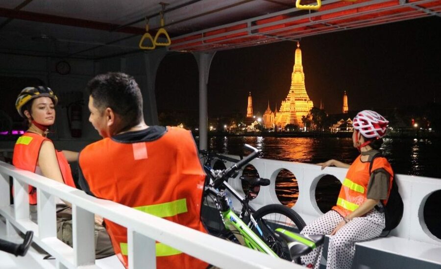 Bangkok: Night Bike Ride and Dinner at a Local Restaurant - Meeting in Thonburi at 6 PM