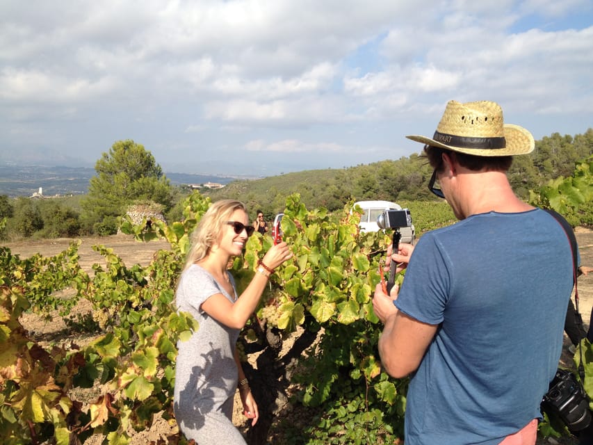 Barcelona: Coastline E-Bike and Wine Tasting Tour - Alella, a wine town close to Barcelona