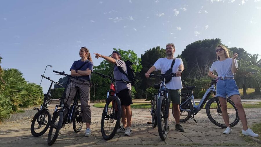 Barcelona: Montjuïc e-bike Adventure with Views and Castle - From Parc de la Ciutadella to Port Vell