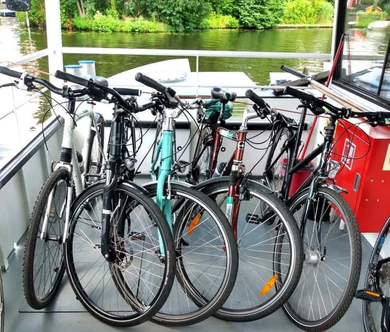 Berlin: (E)-Bike & Boat: The City's Biggest Lake & Lagoon - Dong Xuan Center and the first change of scenery