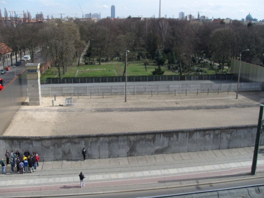 Berlin Wall History Small Group Cycling Tour - Brandenburg Gate, Potsdamer Platz, and the city’s rebuilt center