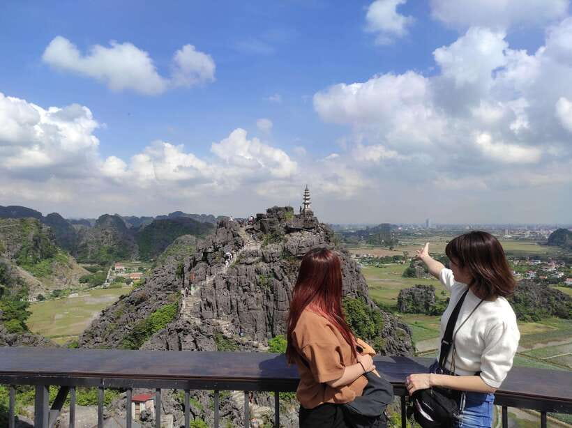 Best Ninh Binh Day Tour: Tam Coc - Hoa Lu - Lunch & Cycling - Why Hang Mua is the right first stop
