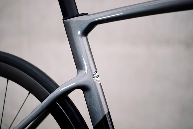 BH RS1 3.5 Shimano 105 Di2 12sp Road Bike Rental in Tenerife - Starting in Arona at Av. Arquitecto Gómez Cuesta 24