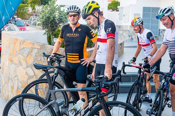 BH RS1 3.5 Shimano 105 Di2 12sp Road Bike Rental in Tenerife - Bike fit, tires, and road condition