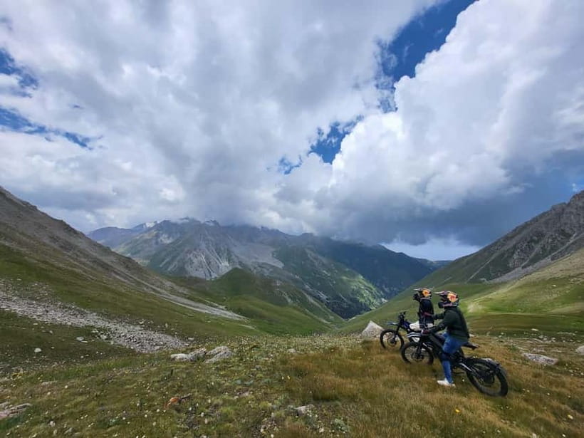 Big Almaty lake tour off road bike - Leaving Almaty for the mountains