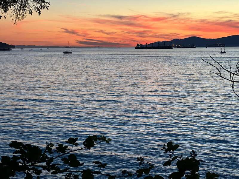 Bike and Hike Vancouver - The guide and small-group feel