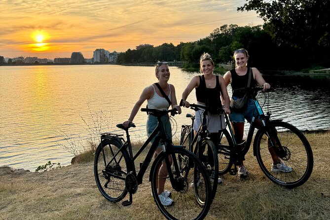 Bike or E-Bike Tour Tirana: Highlights & Grand Park Guided Cycle - Pedonalja, Tirana Castle, and ancient remains