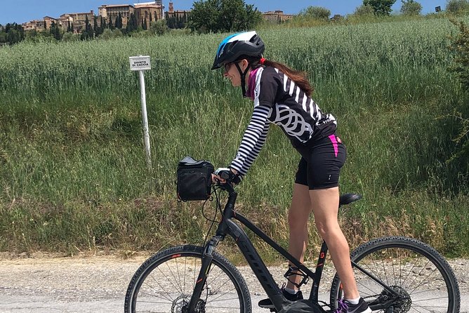 Bike Ride immersion val d'Orcia - Price and what you receive for $141.95