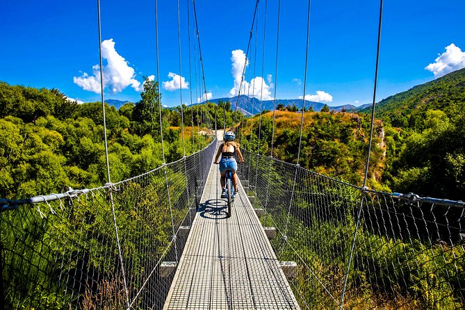 Bike & Wine Tour: Arrowtown to Valley of the Vines - Following the Arrow River toward Gibbston