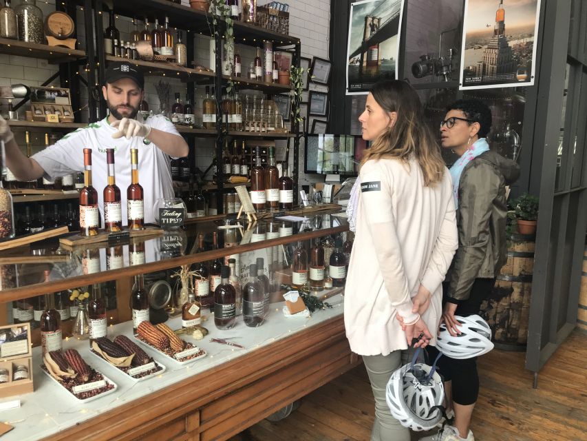 Brooklyn: Half-Day Cycling Tour - Guides are a major part of the value