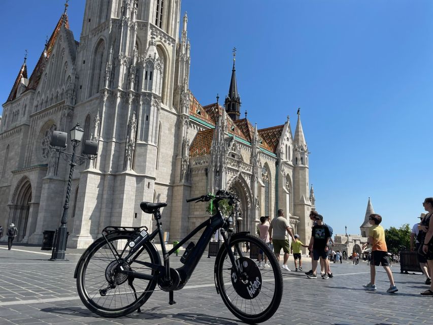 Budapest: Buda Hills 1/2-Day Private e-bike Adventure Tour - Reaching Elisabeth Lookout on Janos Hill