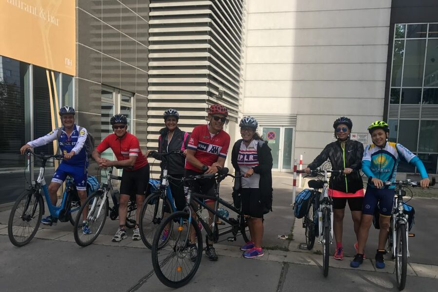 Budapest: Buda Hills 1/2-Day Private e-bike Adventure Tour - The forest descent and return to the river