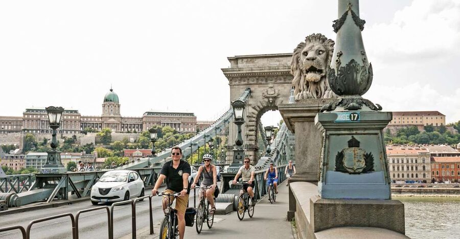 Budapest: Danube River Views Bike Ride - Starting near Karoly korut