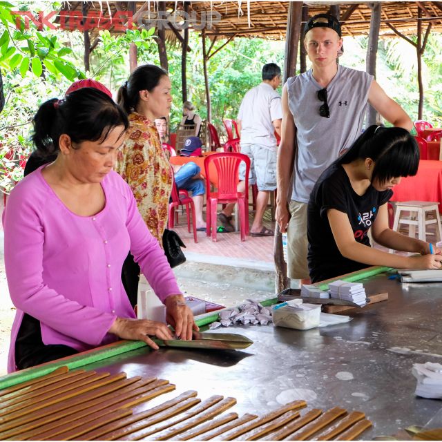 Cai Be Mekong Delta: Cooking Class, Cycling, Craft Villages - Paddling through small canals