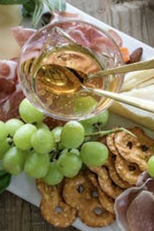 Calistoga: Napa Valley Cycling and Winery Tour with Picnic - Riding the quiet back roads