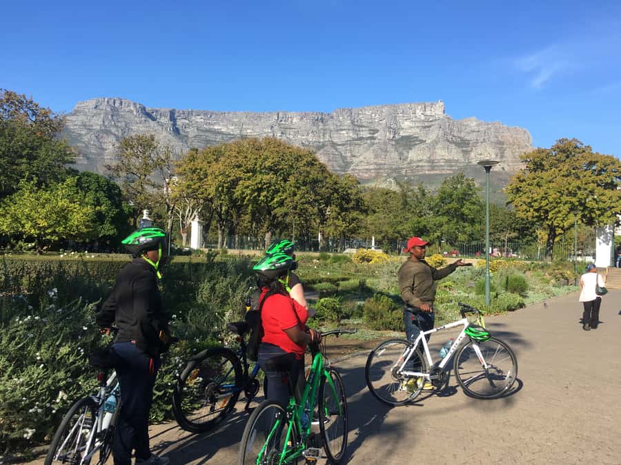 Cape Town Guided City Cycling Heritage Tour - Private Tour - Back toward the Waterfront