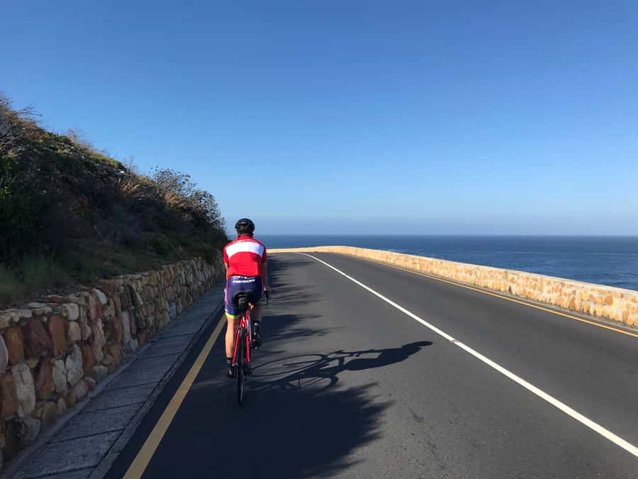 Cape Town: Peninsula Road Bike Tour - The final climb and lunch back in Camps Bay
