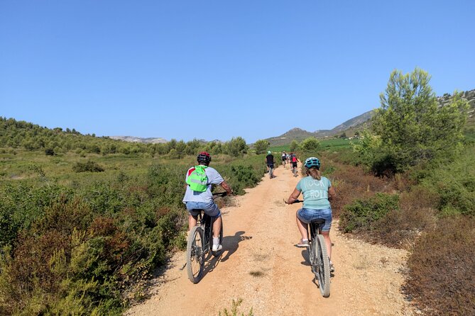 Cassis : Two Calanques Tour by Electric Mountain Bike - Cassis village and the peninsula viewpoint