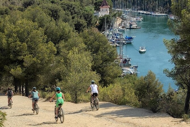 Cassis : Two Calanques Tour by Electric Mountain Bike - Who should book this Cassis bike ride?