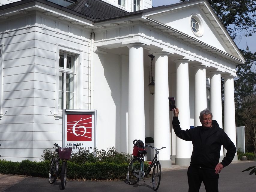 Celebs, Waterfronts and Nature Cycle Tour - Pöseldorf and Rotherbaum show Hamburg at its polished best