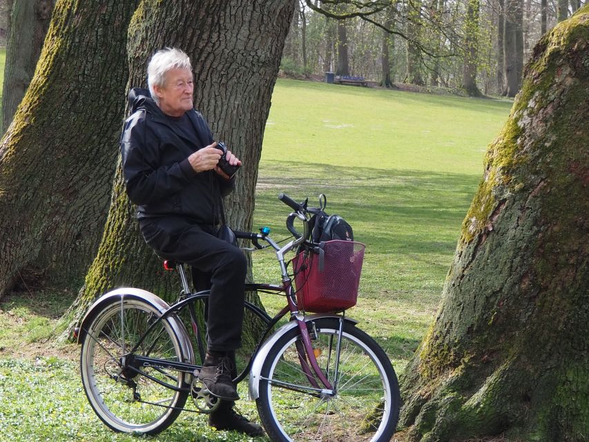 Celebs, Waterfronts and Nature Cycle Tour - What $39 includes, and what it does not