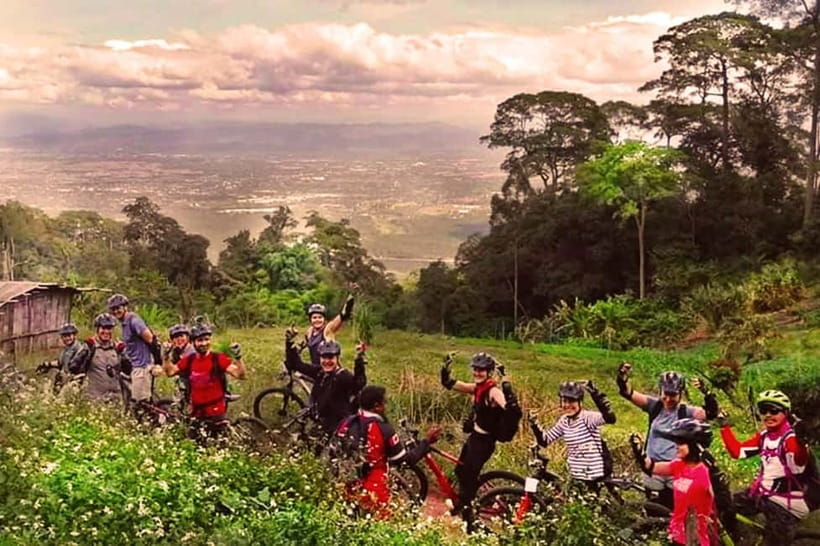Chiang Mai: 20km Downhill Mountain Biking Challenge Suthep M - The climb to Doi Suthep’s high country