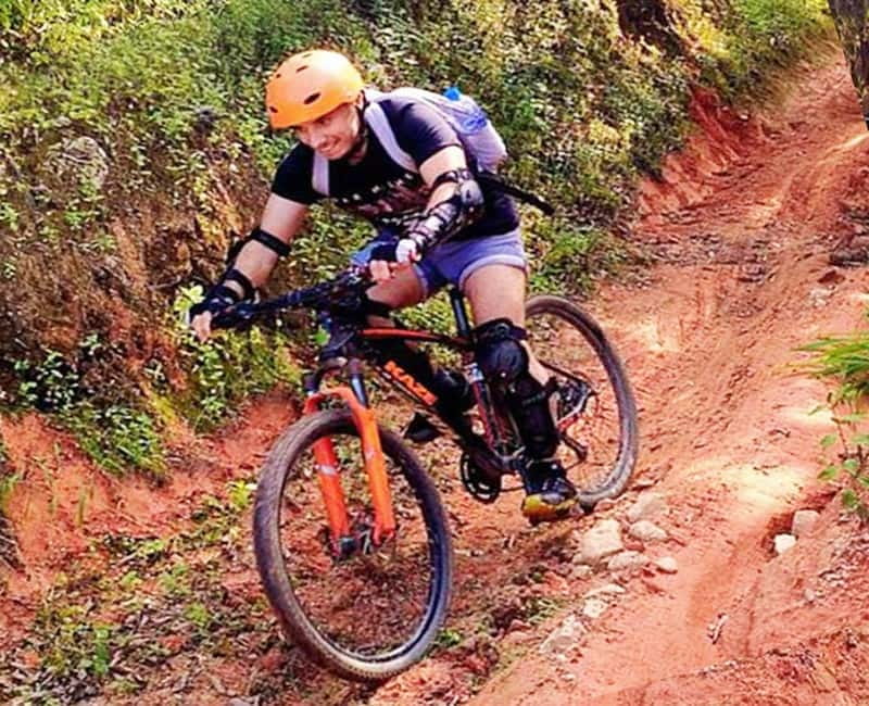 Chiang Mai: 20km Downhill Mountain Biking Challenge Suthep M - The morning pickup and bike fitting