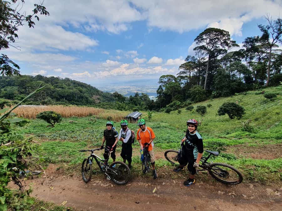 Chiang Mai: Buffalo Soldier Trail Guided Mountain Biking - Coffee, valley views, and a practical skills check